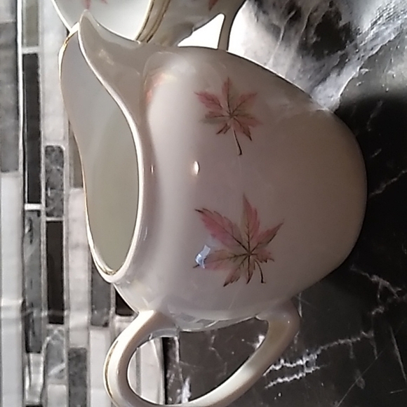 Vintage Royal Ming China tea cups and creamer Japanese maple leaf 🍁 design - Picture 2 of 5